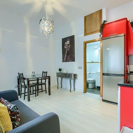 Cozy Getaway In Madrid Apartment Exterior photo